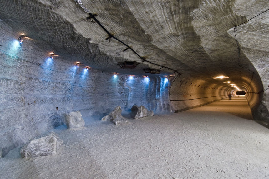 Engineers Are Building Huge Salt Caves to Store Huge Amounts of Hydrogen