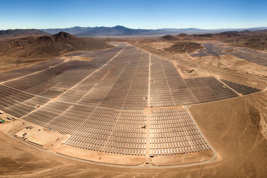 These solar panels create clean water in the desert