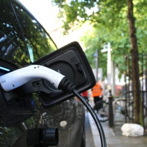 3 Things to Know Before Using Charging Stations for Electric Cars