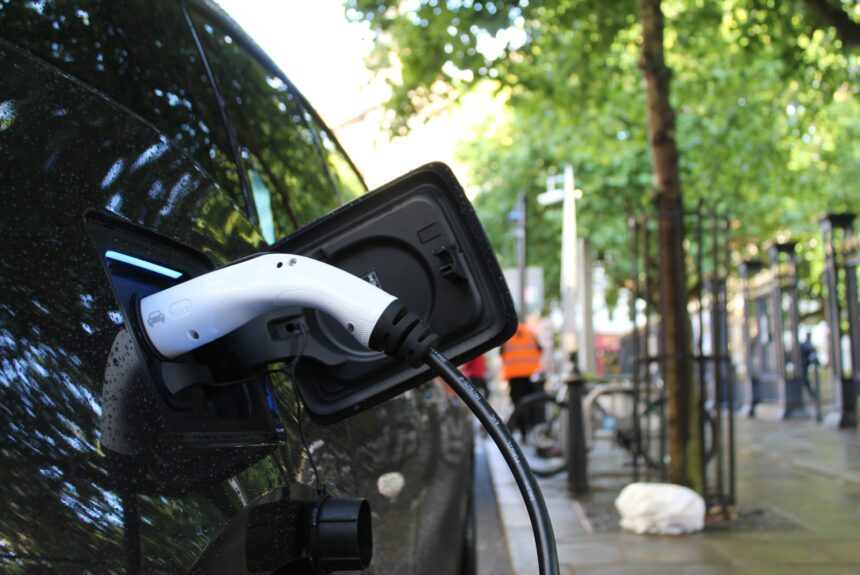 3 Things to Know Before Using Charging Stations for Electric Cars