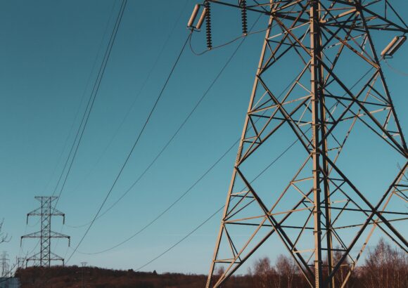Federal Grid Reforms Pick the Right Route and the Wrong Builder