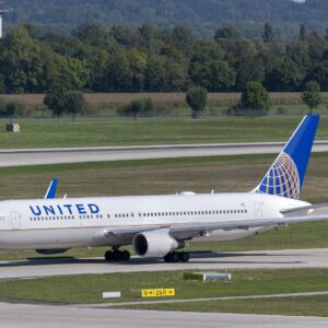 United’s $100M fund to invest in startups making sustainable jet fuel