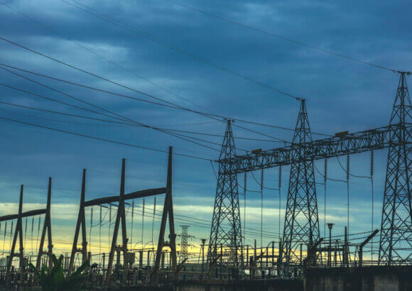 Regulators greenlight plan for quick AI data center grid connections